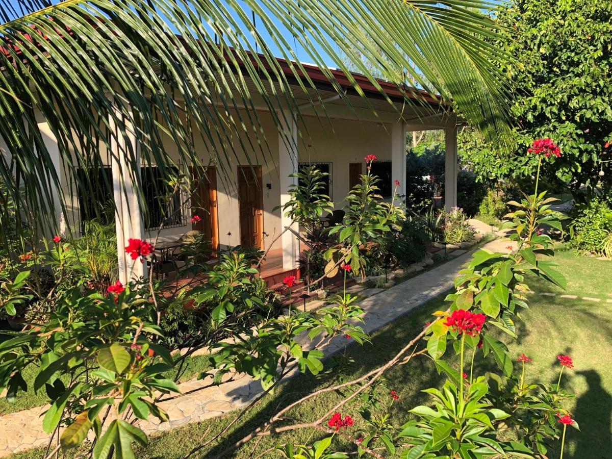 Strutz Art Garden Resort Bangued Exteriér fotografie