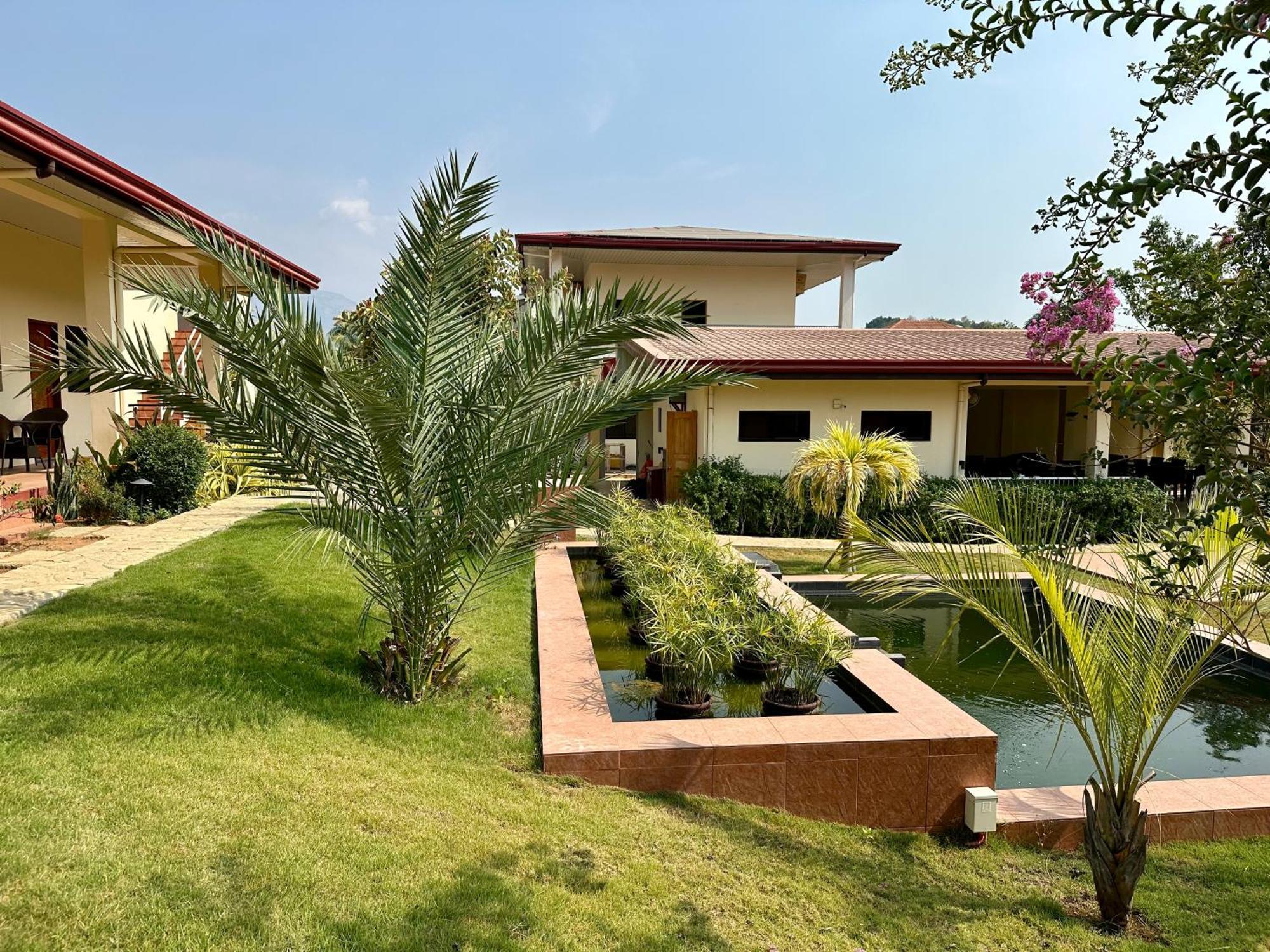 Strutz Art Garden Resort Bangued Exteriér fotografie